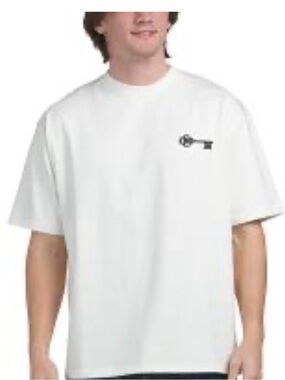 AMICCI creamShort-Sleeve Tee with Small Key Graphic